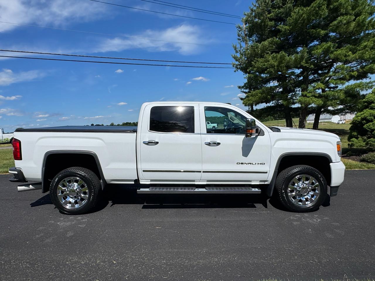 GMC Sierra 2500HD 4WD Crew Cab 153.7" Denali 2016