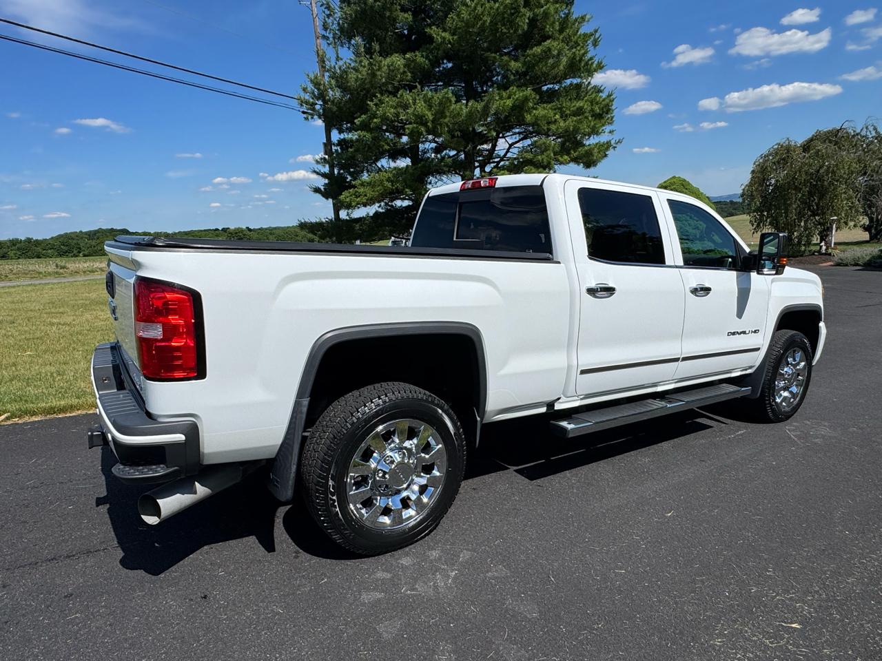 GMC Sierra 2500HD 4WD Crew Cab 153.7" Denali 2016