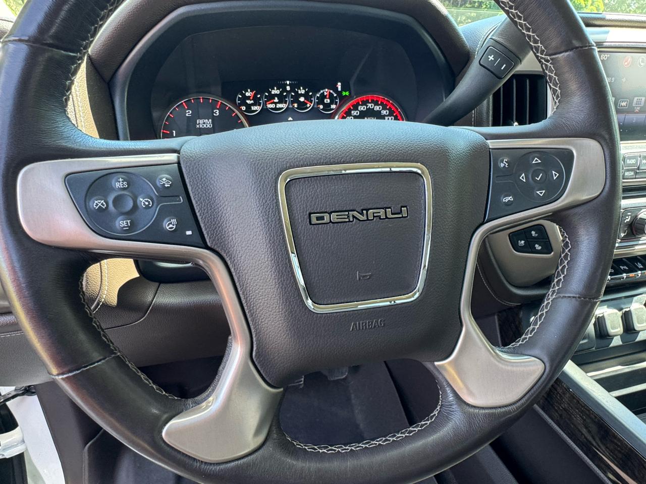 GMC Sierra 2500HD 4WD Crew Cab 153.7" Denali 2016
