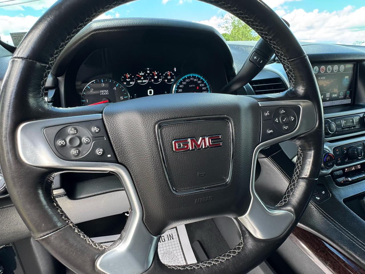 GMC Yukon 4WD 4dr SLT 2019