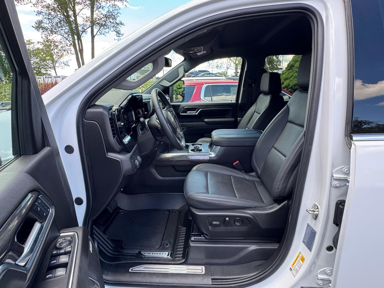 Chevrolet Silverado 2500HD 4WD Crew Cab 159" LTZ 2024