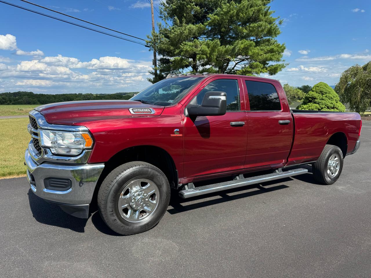 RAM 2500 Tradesman 4x4 Crew Cab 8' Box 2024