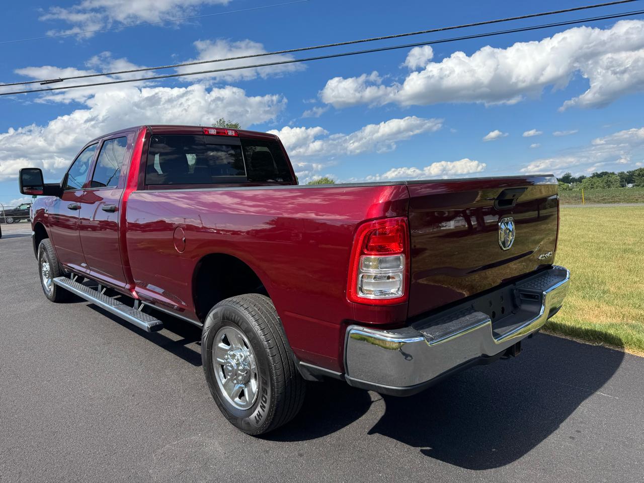 RAM 2500 Tradesman 4x4 Crew Cab 8' Box 2024