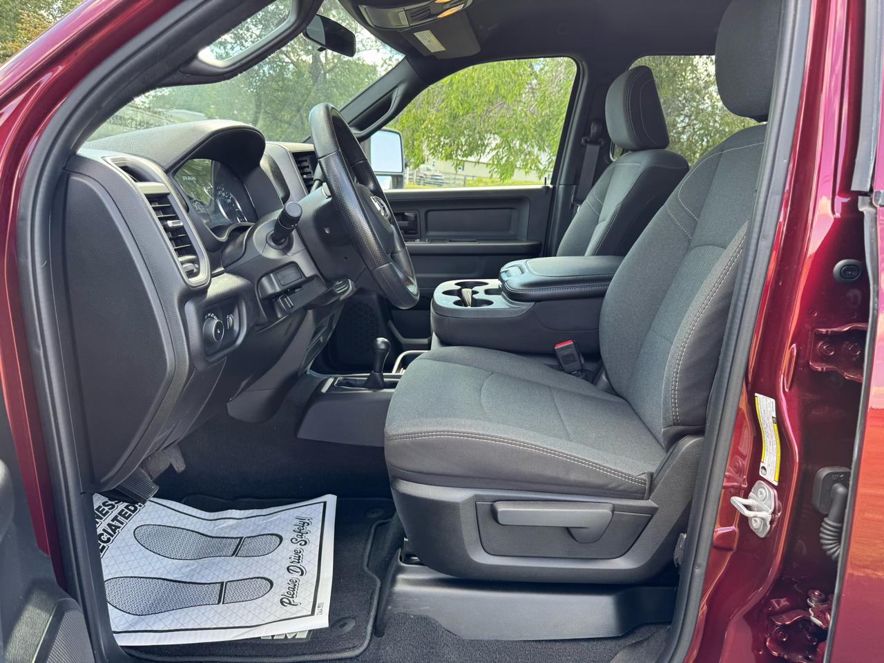 RAM 2500 Tradesman 4x4 Crew Cab 8' Box 2024