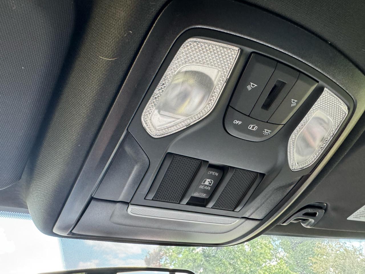 RAM 2500 Tradesman 4x4 Crew Cab 8' Box 2024