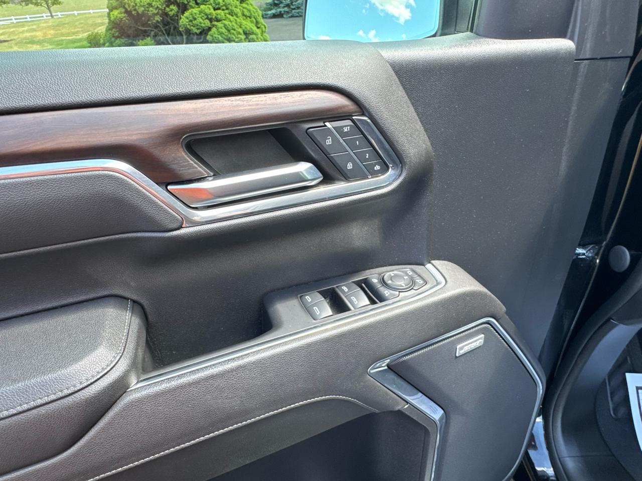 GMC Sierra 1500 4WD Crew Cab 147" SLT 2023