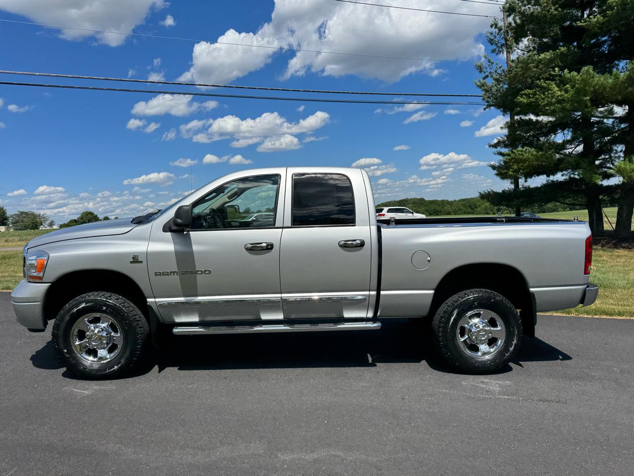 Dodge Ram 2500 4dr Quad Cab 140.5 4WD Laramie 2006