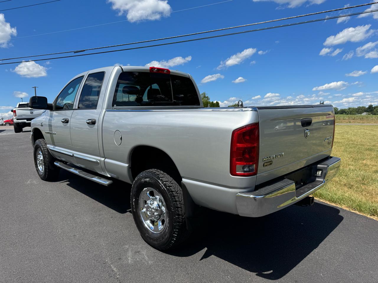 Dodge Ram 2500 4dr Quad Cab 140.5 4WD Laramie 2006