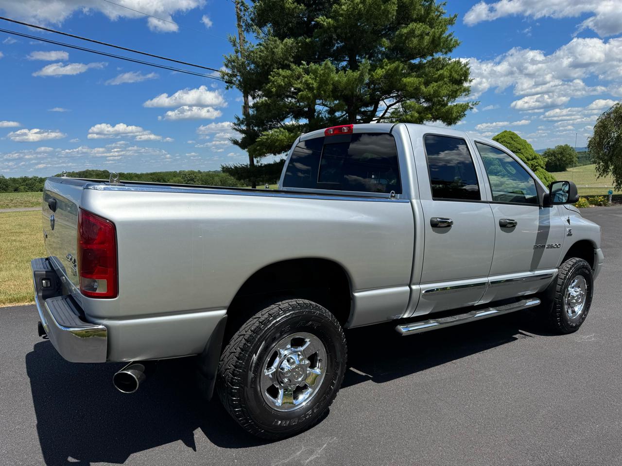 Dodge Ram 2500 4dr Quad Cab 140.5 4WD Laramie 2006
