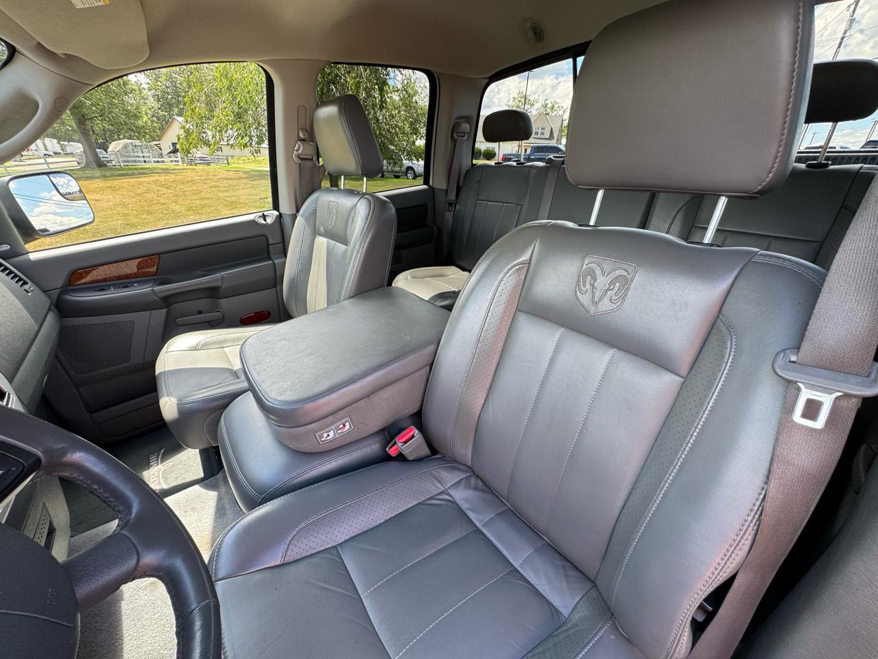 Dodge Ram 2500 4dr Quad Cab 140.5 4WD Laramie 2006