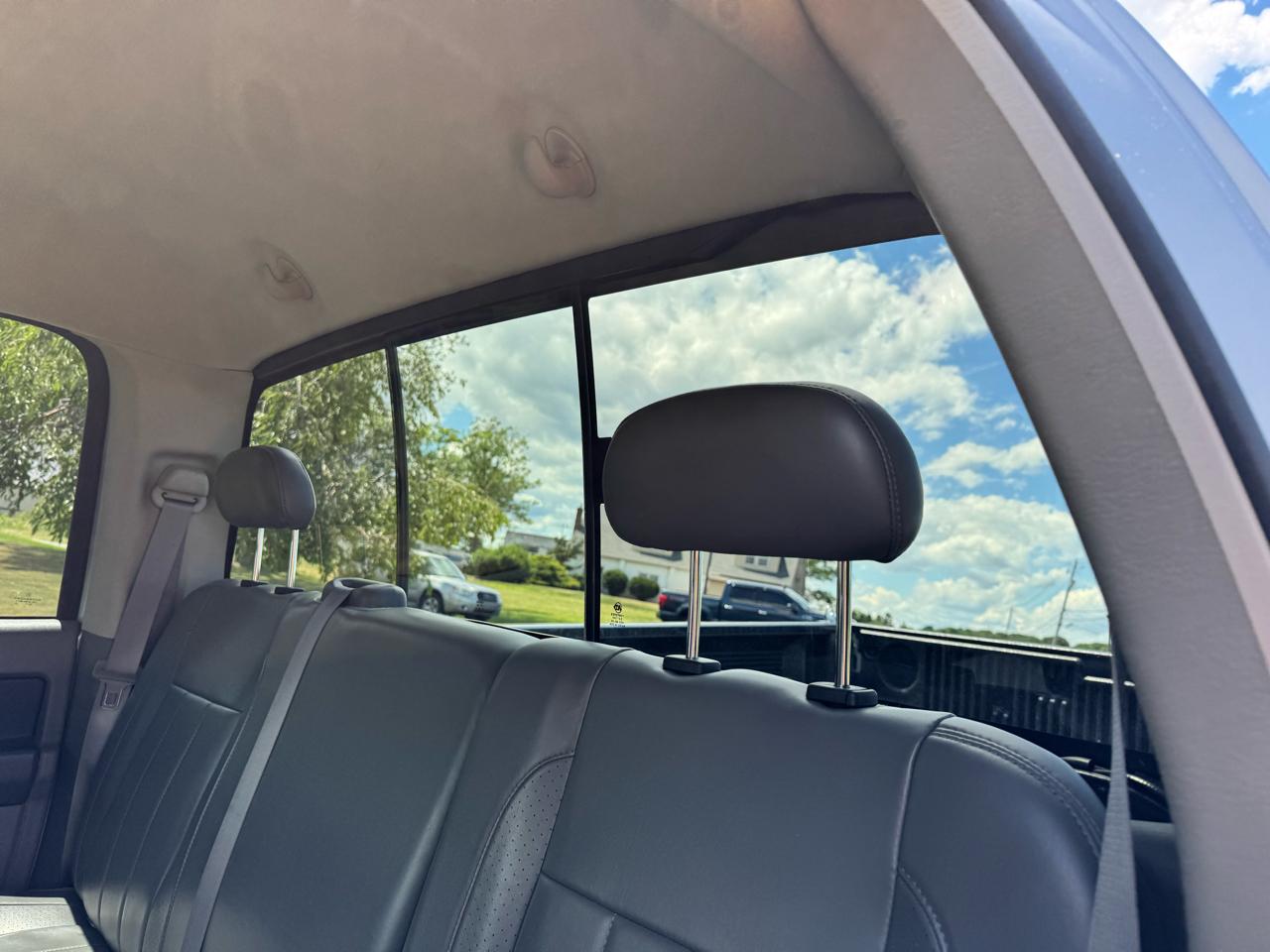Dodge Ram 2500 4dr Quad Cab 140.5 4WD Laramie 2006