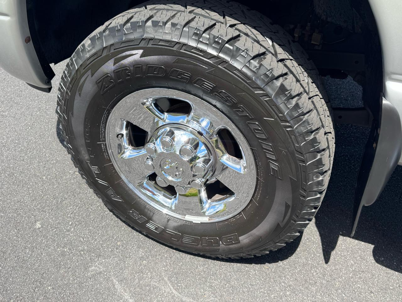 Dodge Ram 2500 4dr Quad Cab 140.5 4WD Laramie 2006