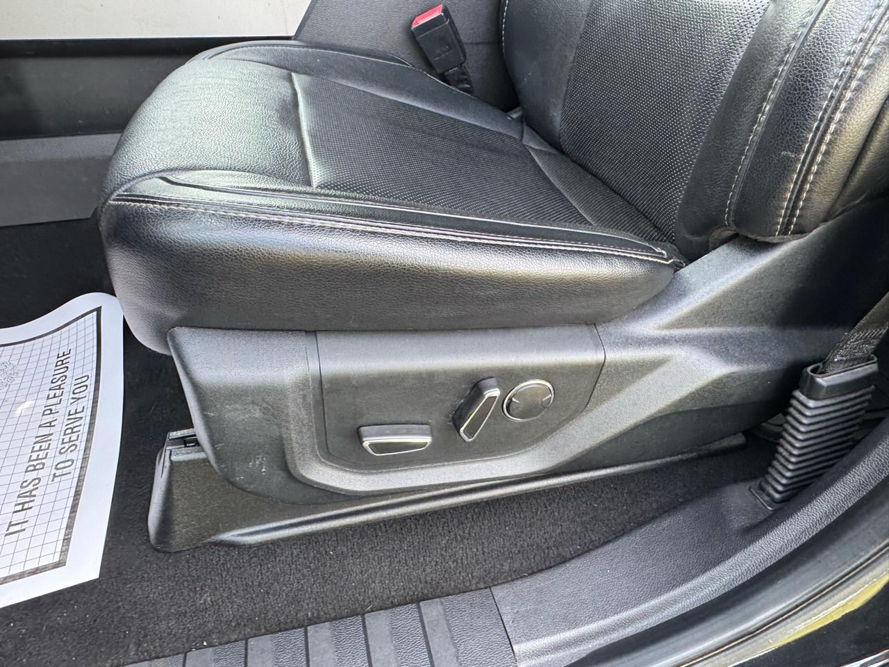 Ford Super Duty F-450 DRW Lariat 4WD Crew Cab 179" WB 60" CA 2019