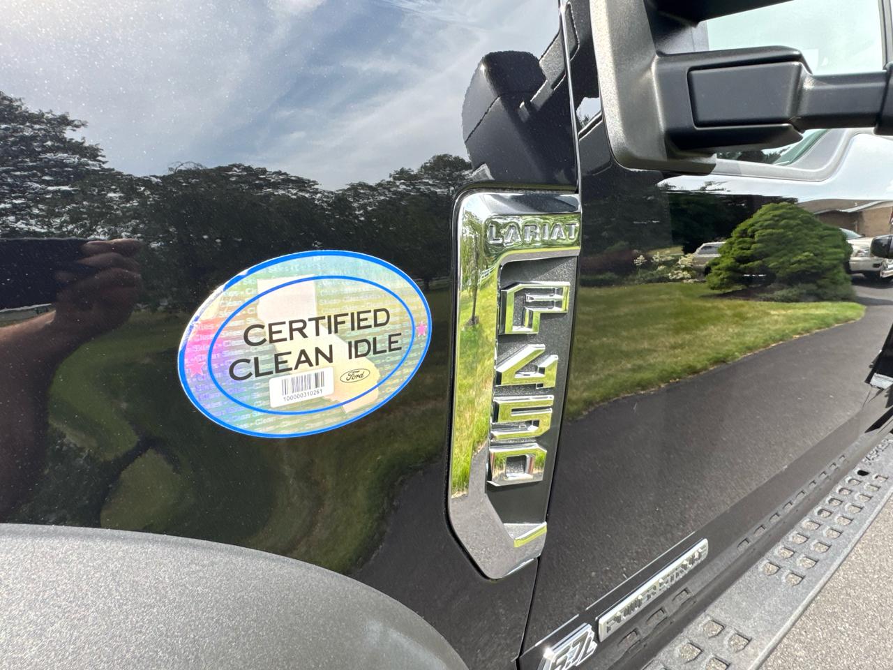 Ford Super Duty F-450 DRW Lariat 4WD Crew Cab 179" WB 60" CA 2019