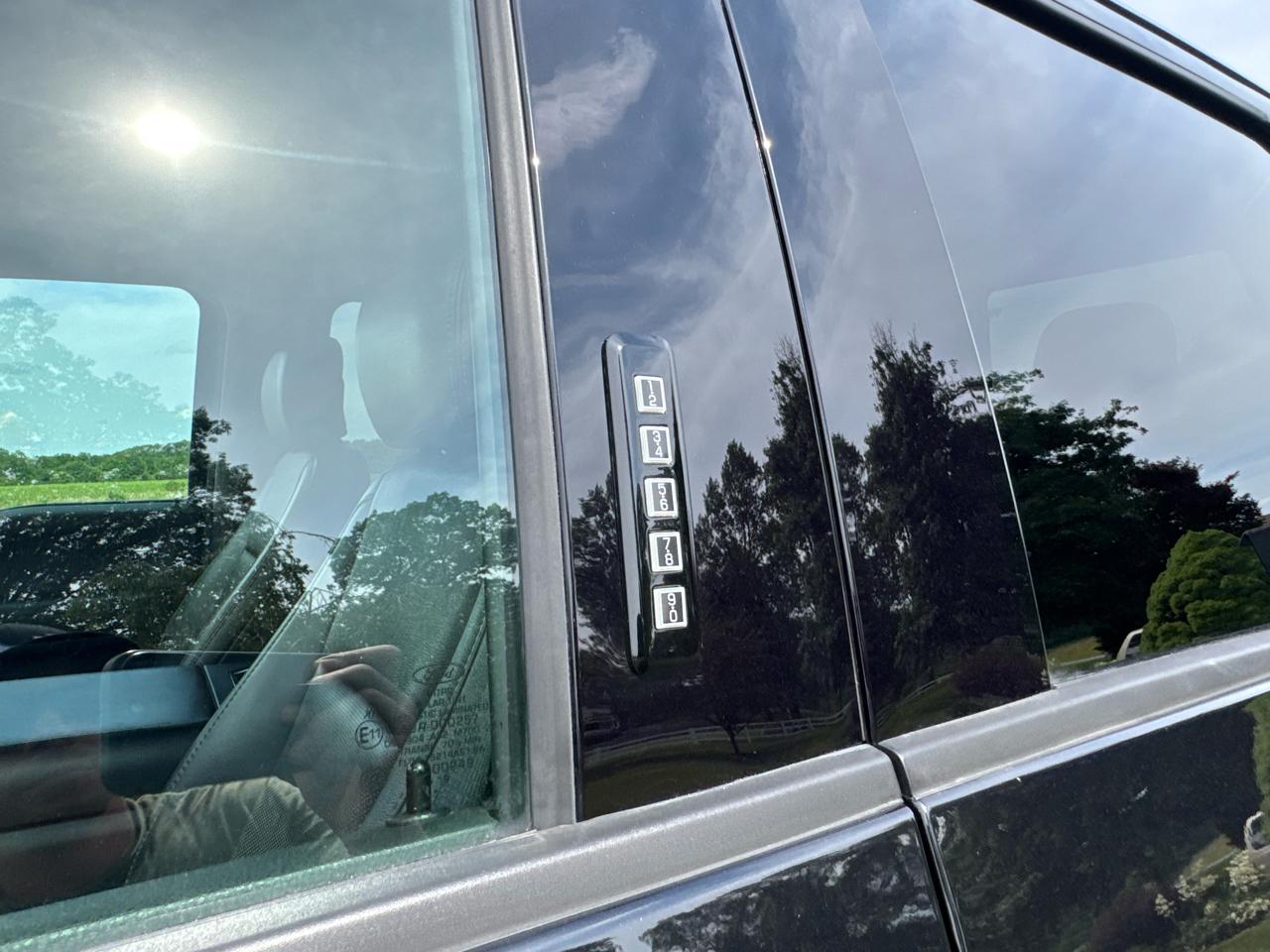 Ford Super Duty F-450 DRW Lariat 4WD Crew Cab 179" WB 60" CA 2019