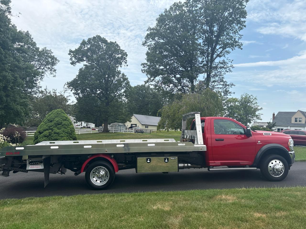 RAM 5500 Chassis Cab Tradesman 4x4 Reg Cab 120" CA 204.5" WB 2024