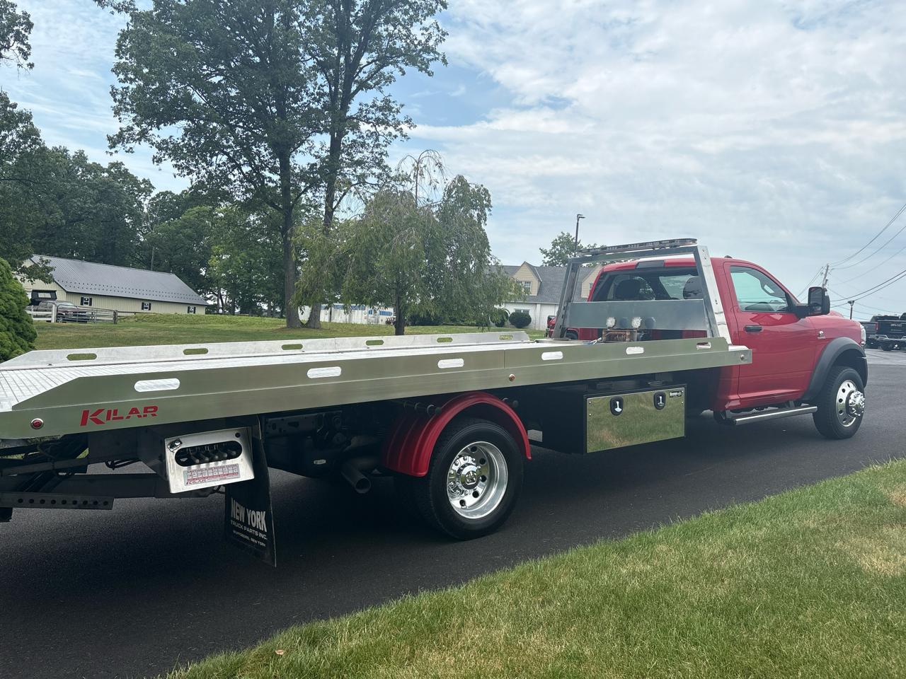 RAM 5500 Chassis Cab Tradesman 4x4 Reg Cab 120" CA 204.5" WB 2024