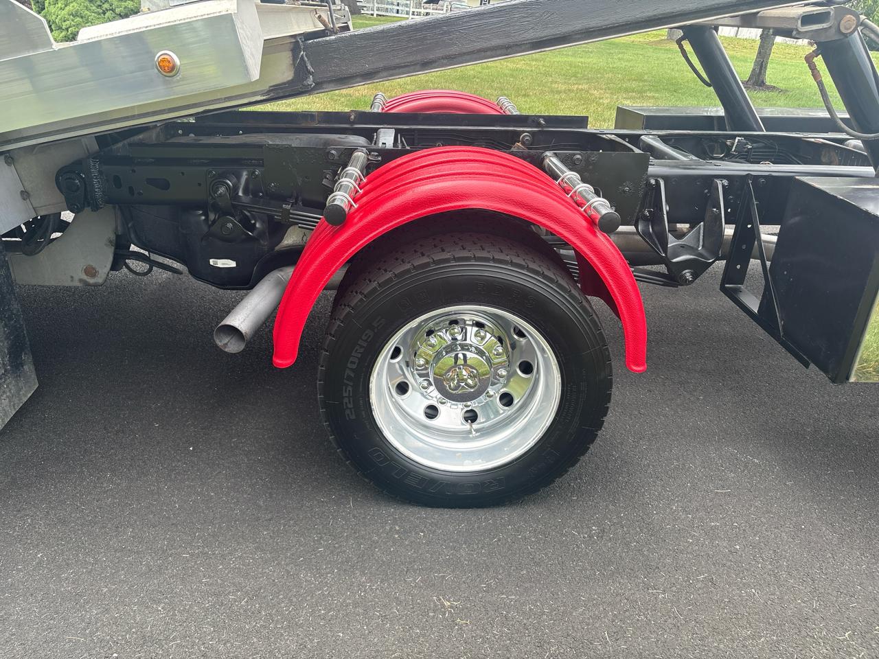 RAM 5500 Chassis Cab Tradesman 4x4 Reg Cab 120" CA 204.5" WB 2024