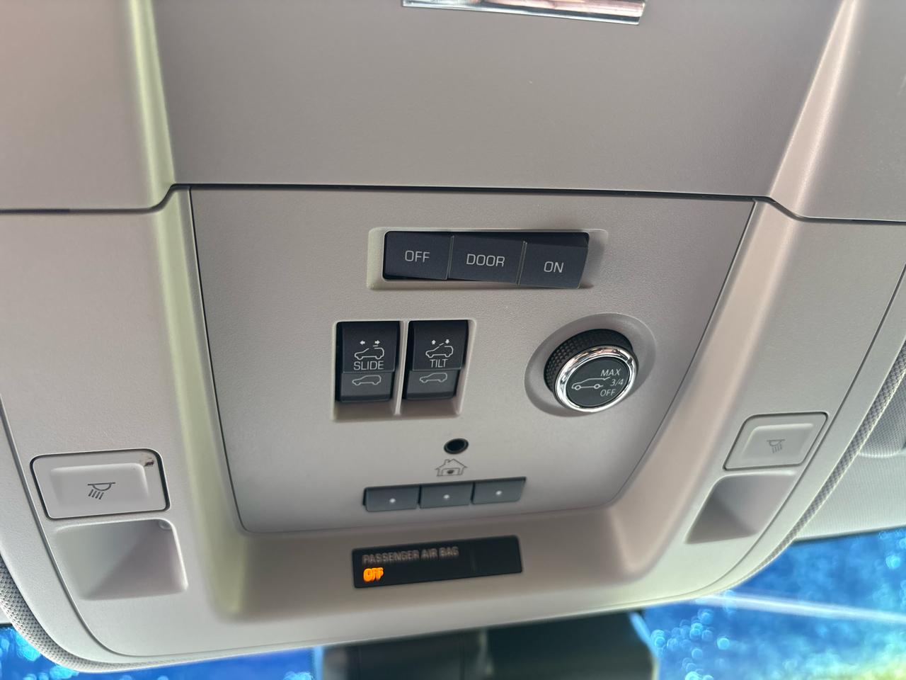 Chevrolet Suburban 4WD 4dr 1500 Premier 2019
