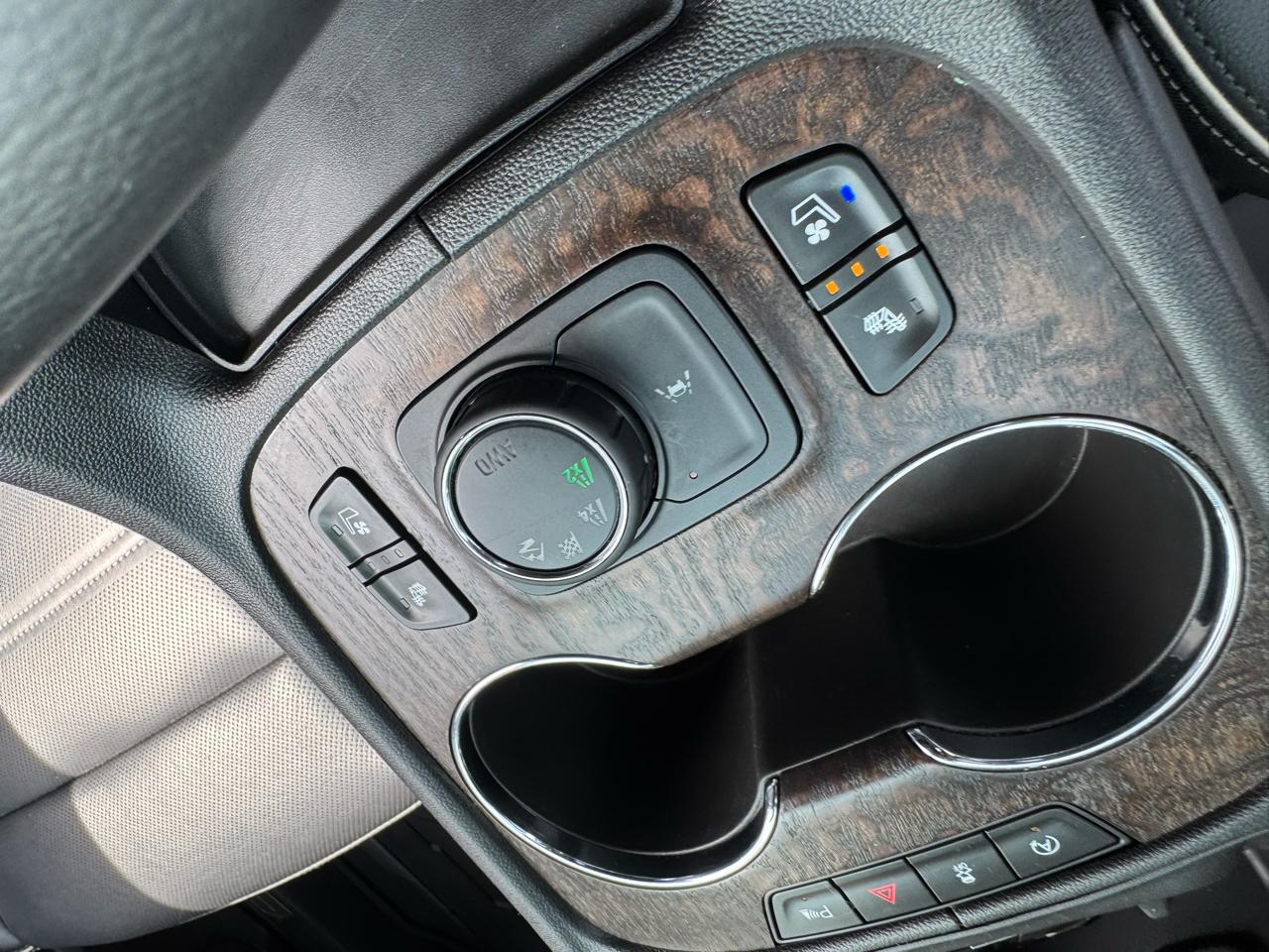 GMC Acadia AWD 4dr Denali 2020