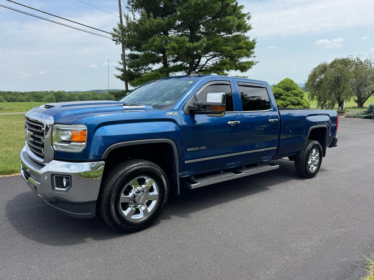 GMC Sierra 2500HD 4WD Crew Cab 167.7" SLT 2017