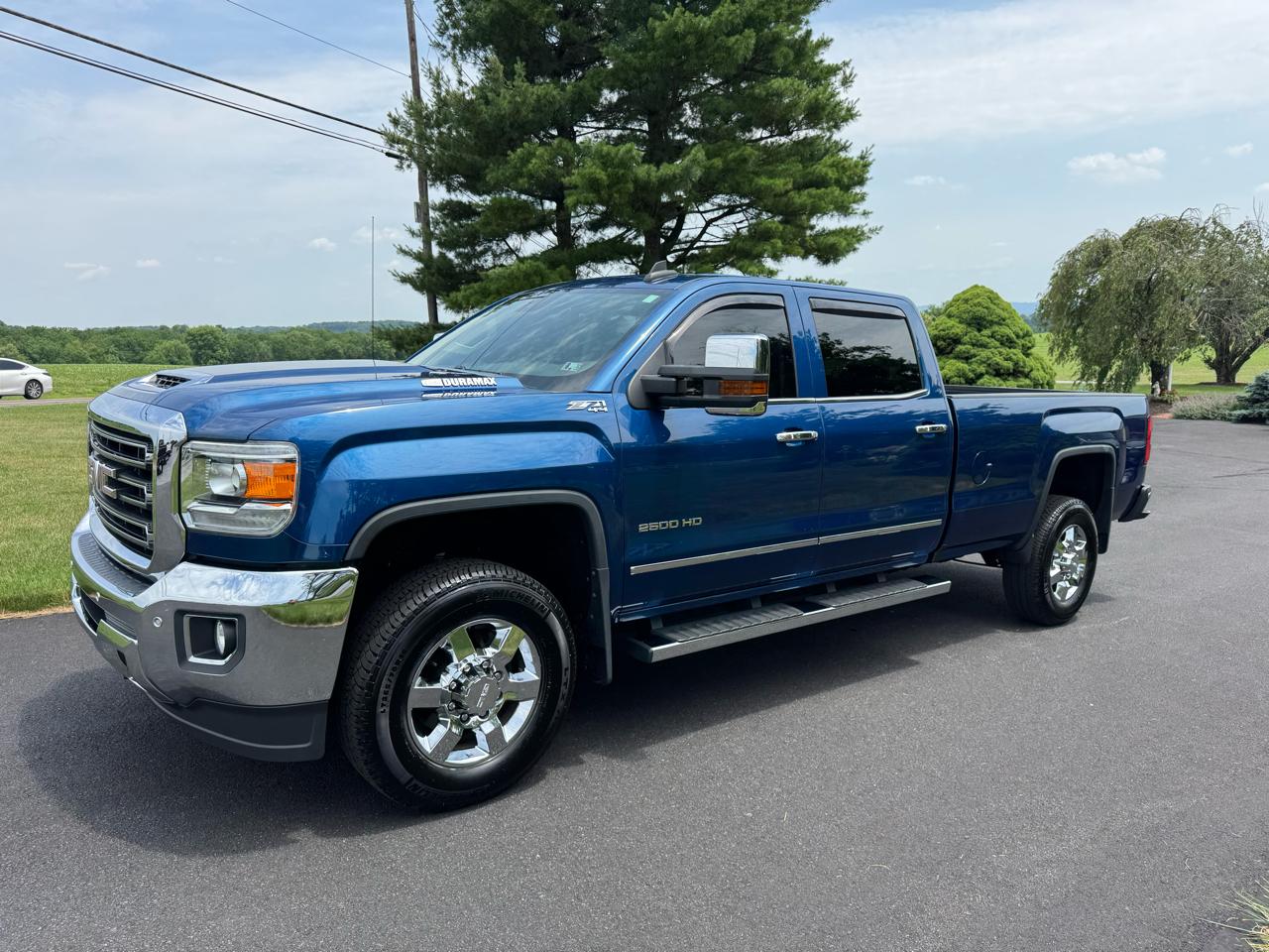 GMC Sierra 2500HD 4WD Crew Cab 167.7" SLT 2017