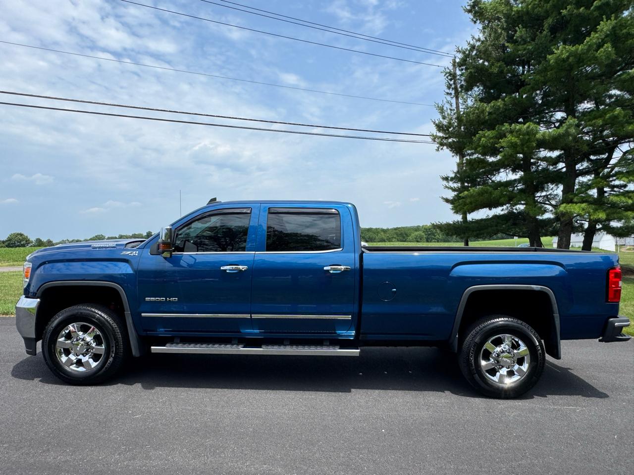 GMC Sierra 2500HD 4WD Crew Cab 167.7" SLT 2017