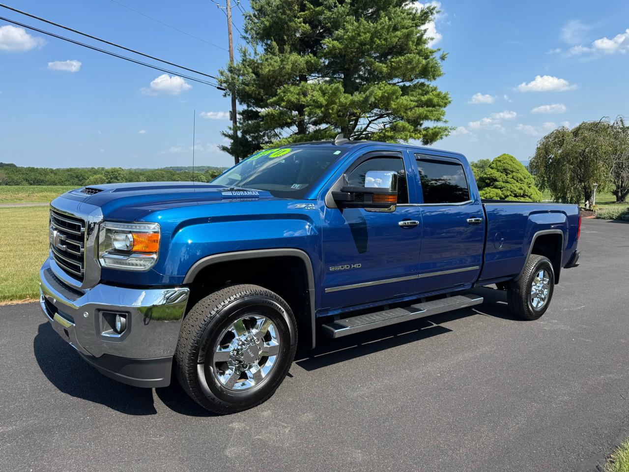 2017 GMC Sierra 2500HD 4WD Crew Cab 167.7" SLT