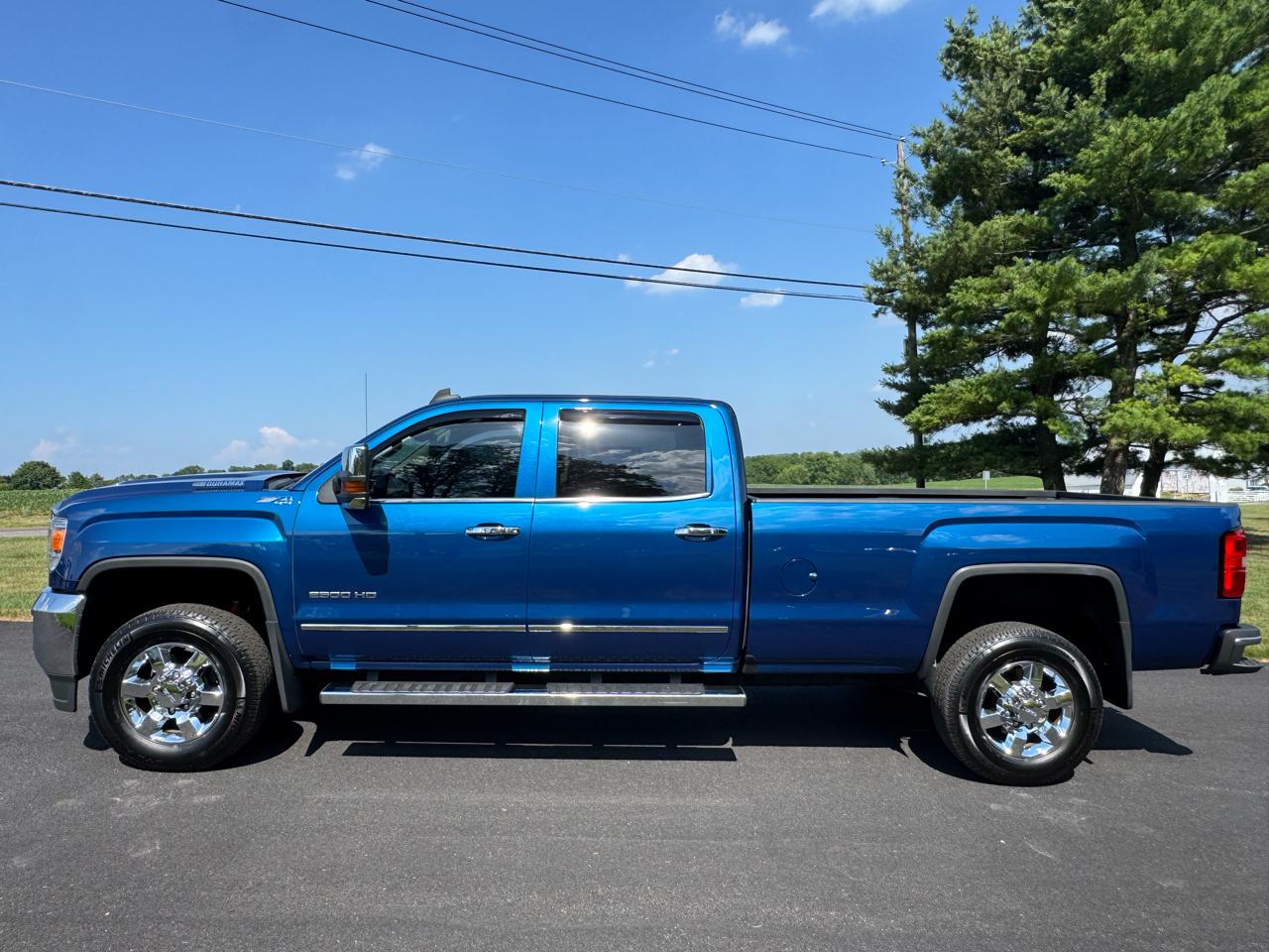 GMC Sierra 2500HD 4WD Crew Cab 167.7" SLT 2017