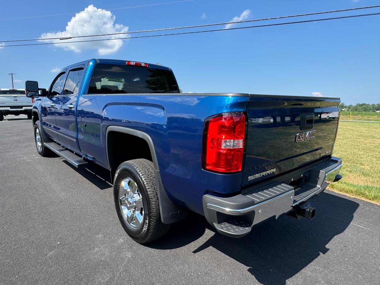 GMC Sierra 2500HD 4WD Crew Cab 167.7" SLT 2017