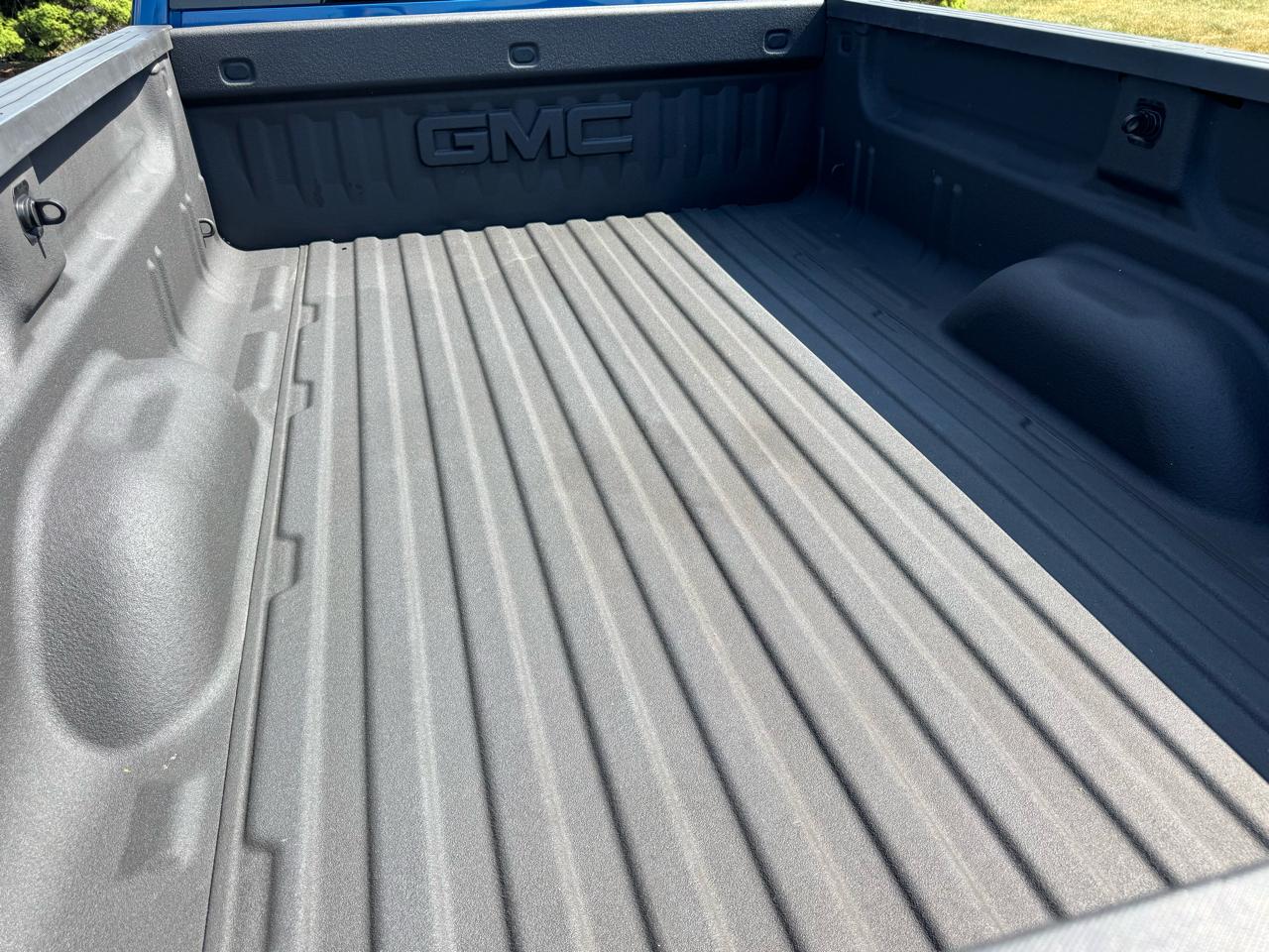 GMC Sierra 2500HD 4WD Crew Cab 167.7" SLT 2017