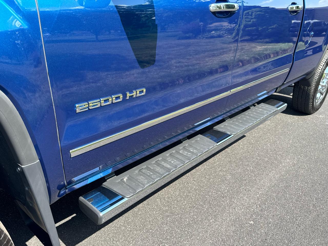 GMC Sierra 2500HD 4WD Crew Cab 167.7" SLT 2017