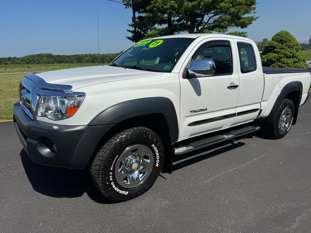 Toyota Tacoma 4WD Access I4 MT (Natl) 2009