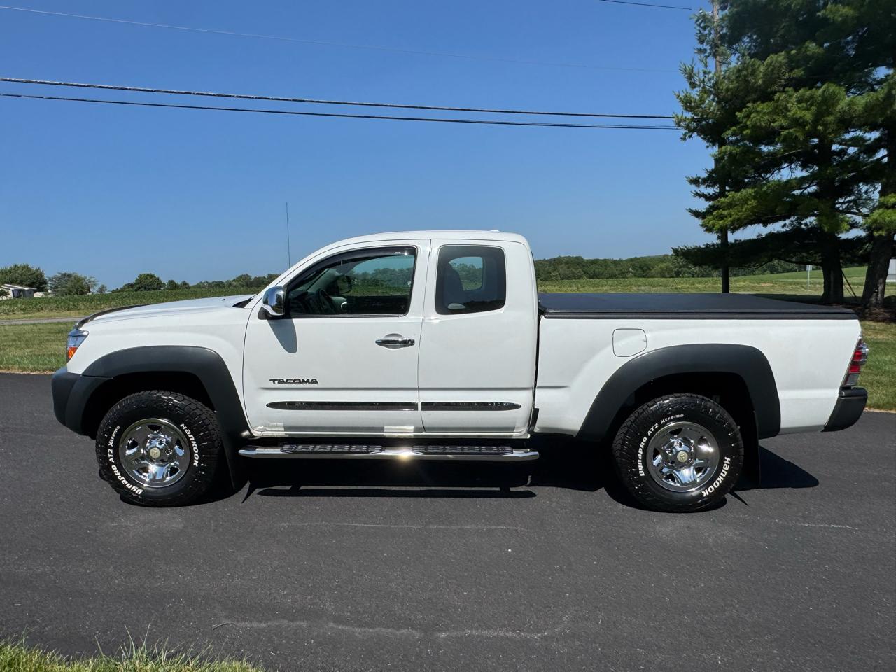 Toyota Tacoma 4WD Access I4 MT (Natl) 2009