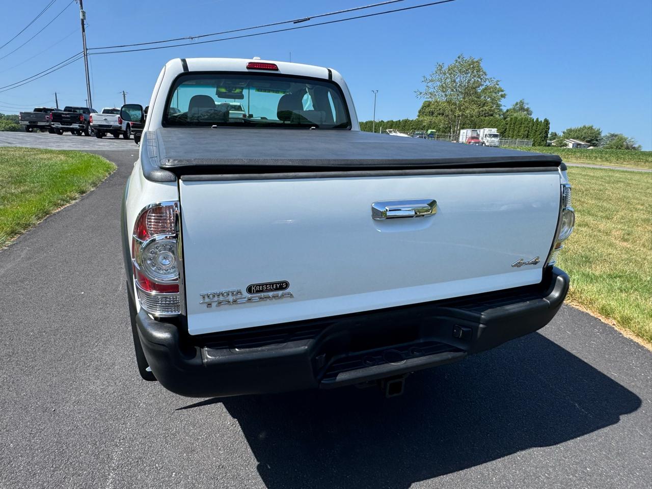Toyota Tacoma 4WD Access I4 MT (Natl) 2009