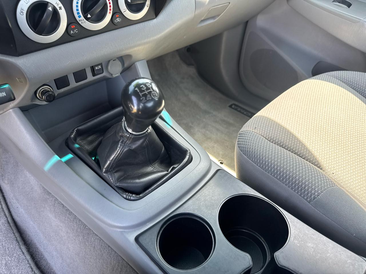 Toyota Tacoma 4WD Access I4 MT (Natl) 2009