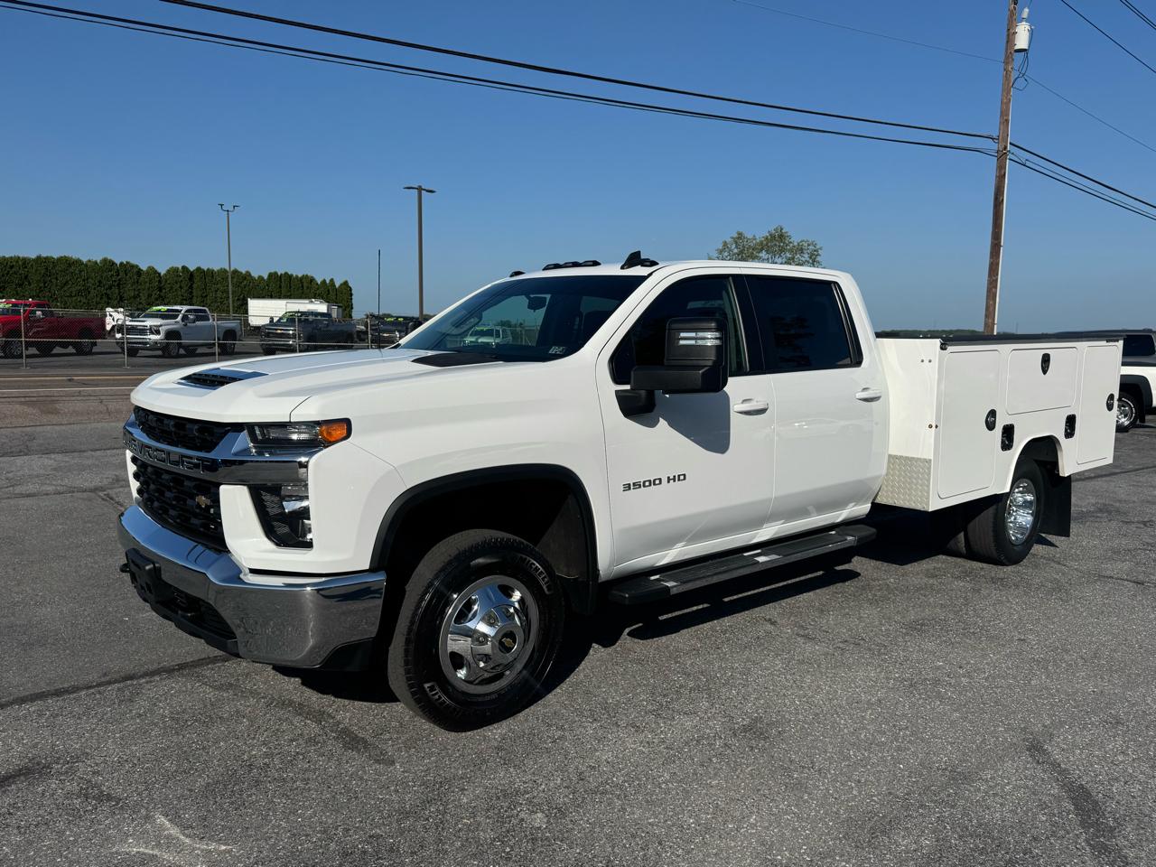 Chevrolet Silverado 3500HD CC 4WD Crew Cab 177" WB, 60" CA LT 2023