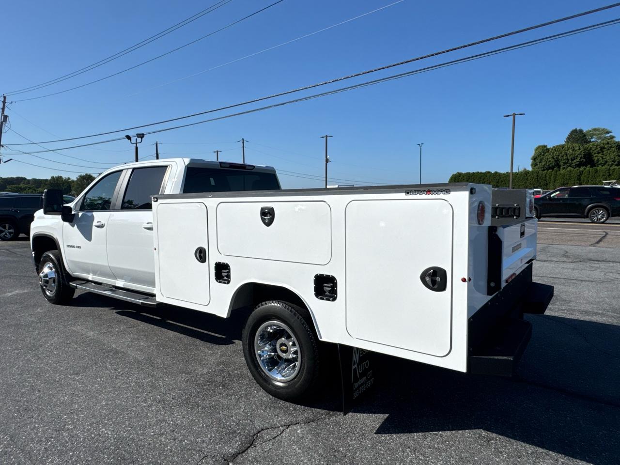 Chevrolet Silverado 3500HD CC 4WD Crew Cab 177" WB, 60" CA LT 2023