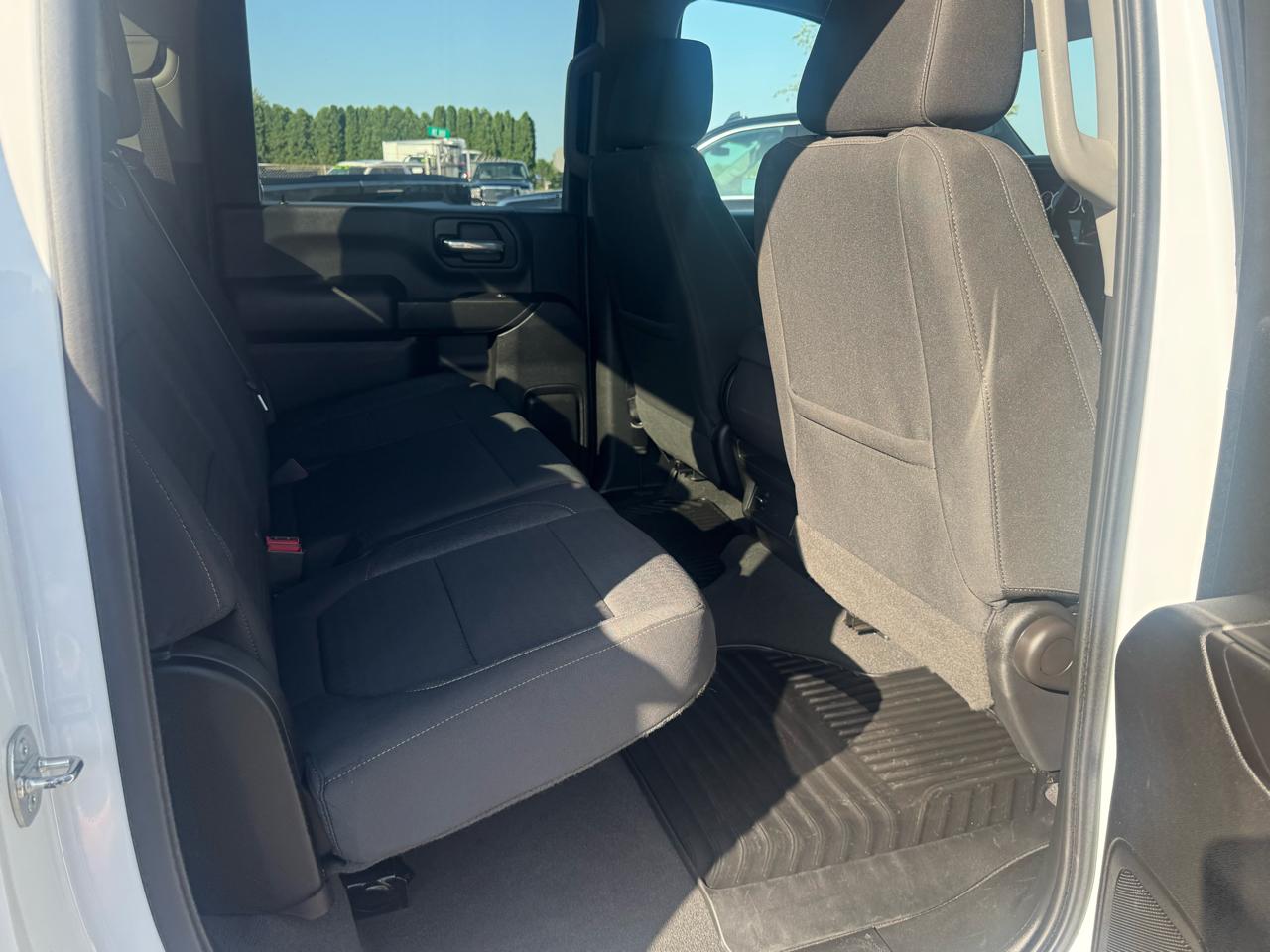Chevrolet Silverado 3500HD CC 4WD Crew Cab 177" WB, 60" CA LT 2023