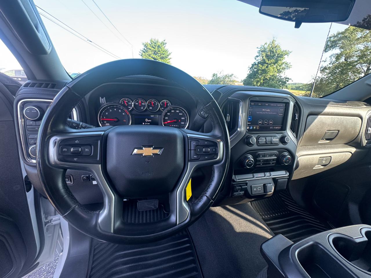 Chevrolet Silverado 3500HD CC 4WD Crew Cab 177" WB, 60" CA LT 2023