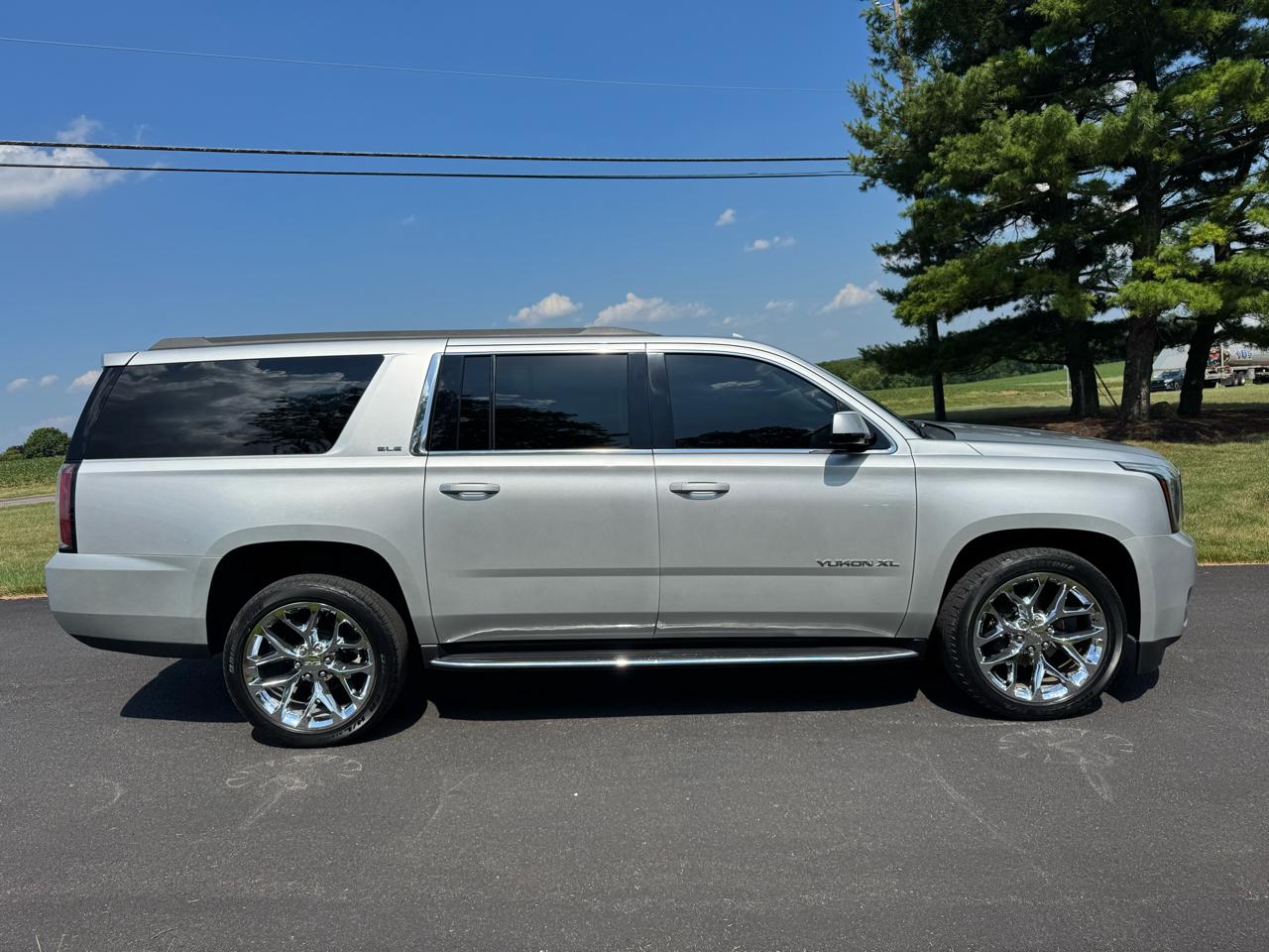 GMC Yukon XL 4WD 4dr SLE 2019