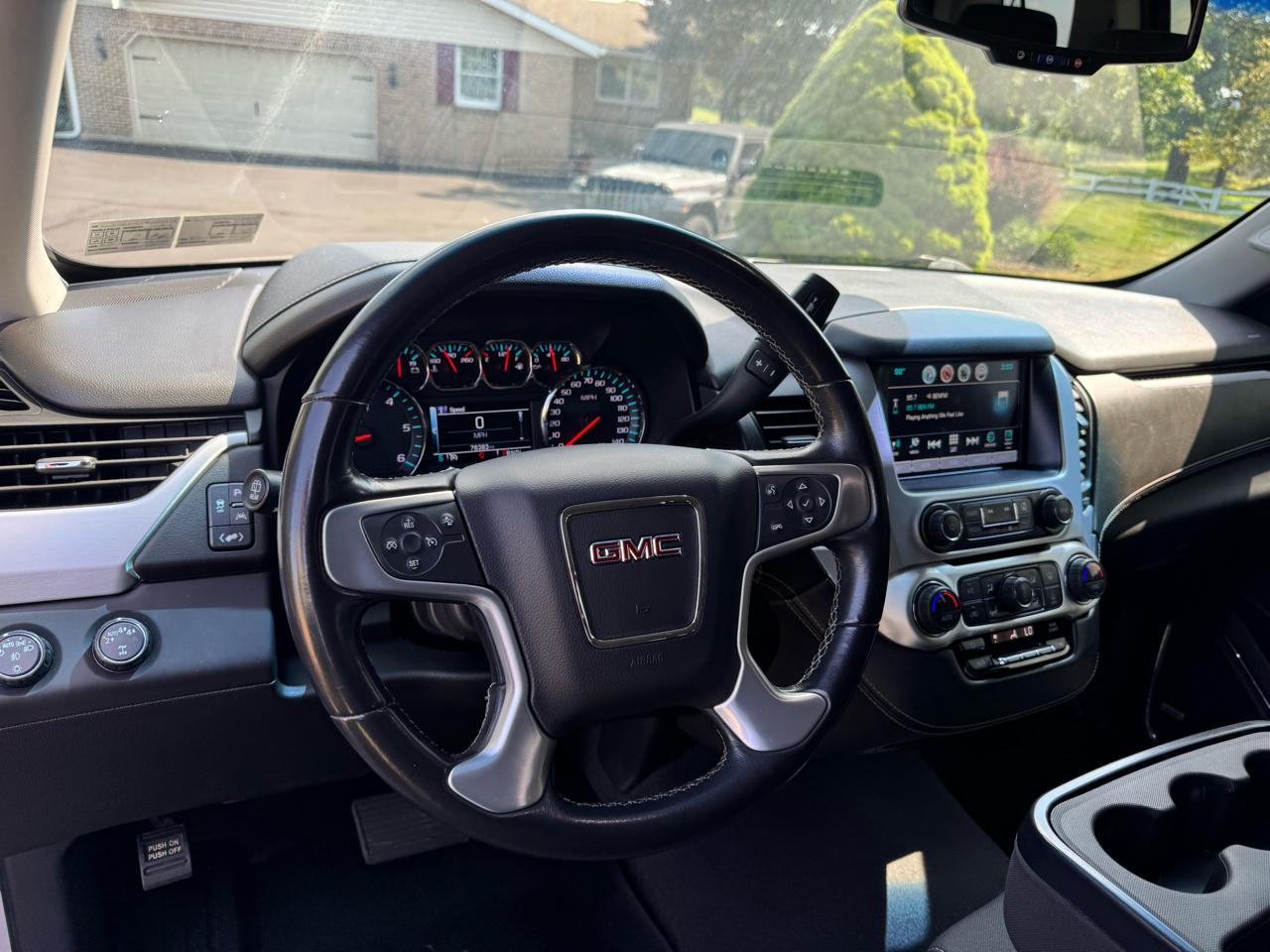 GMC Yukon XL 4WD 4dr SLE 2019