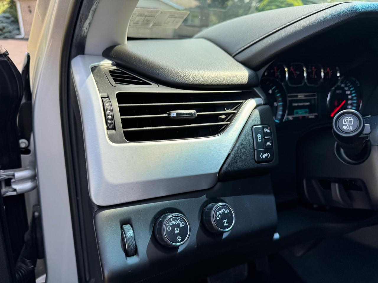 GMC Yukon XL 4WD 4dr SLE 2019