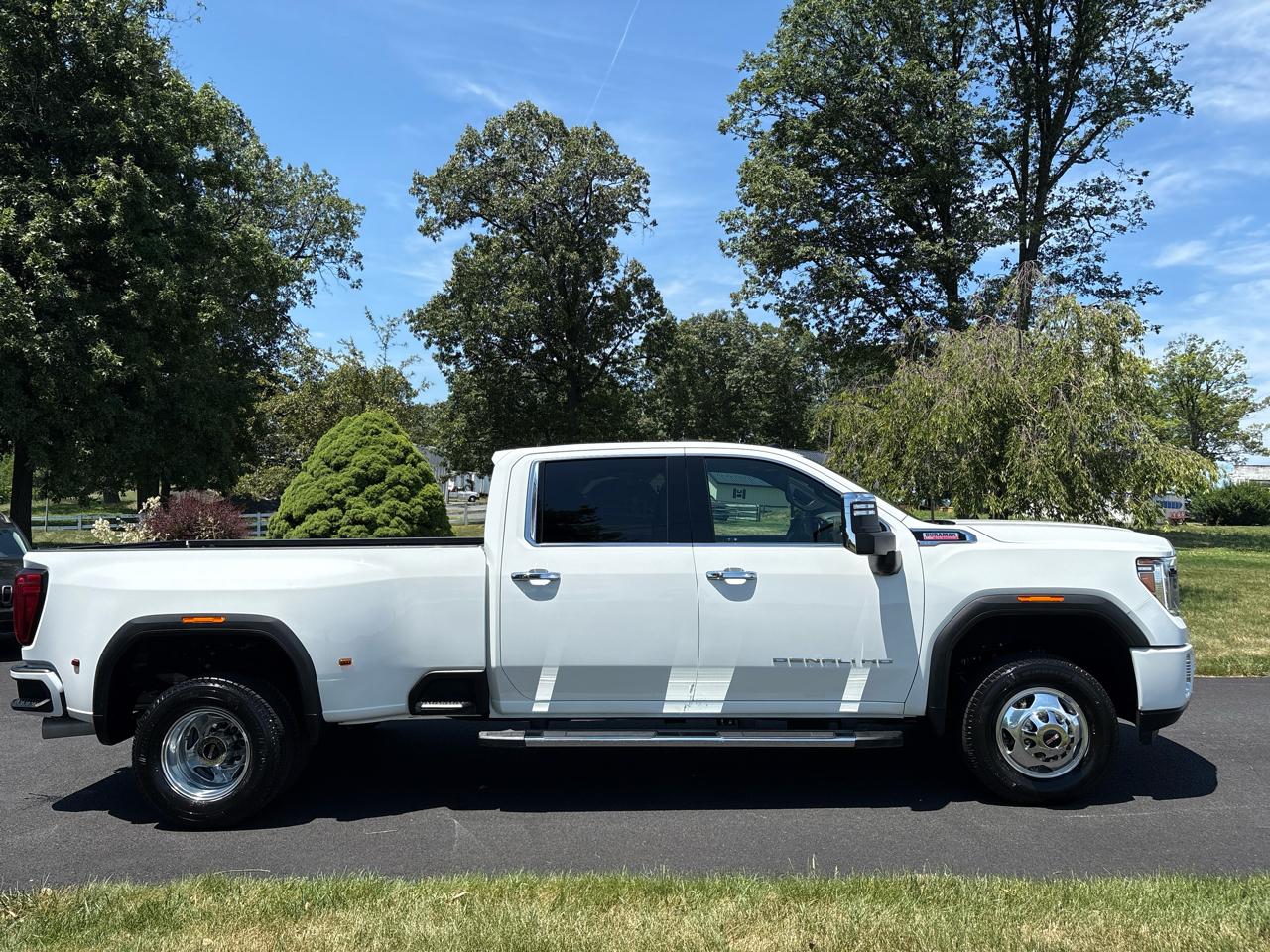GMC Sierra 3500HD 4WD Crew Cab 172" Denali 2021