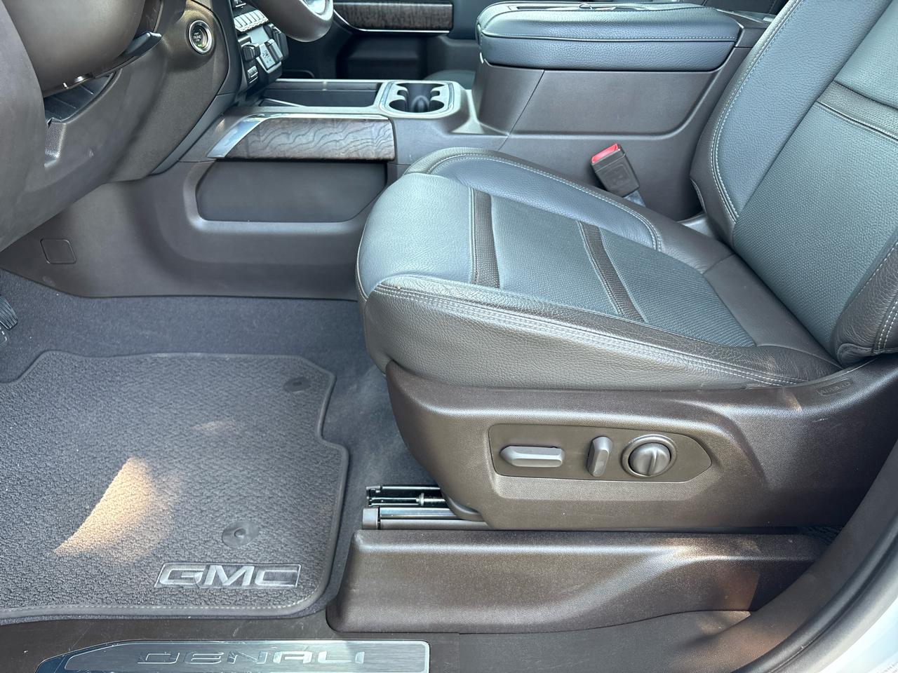 GMC Sierra 3500HD 4WD Crew Cab 172" Denali 2021
