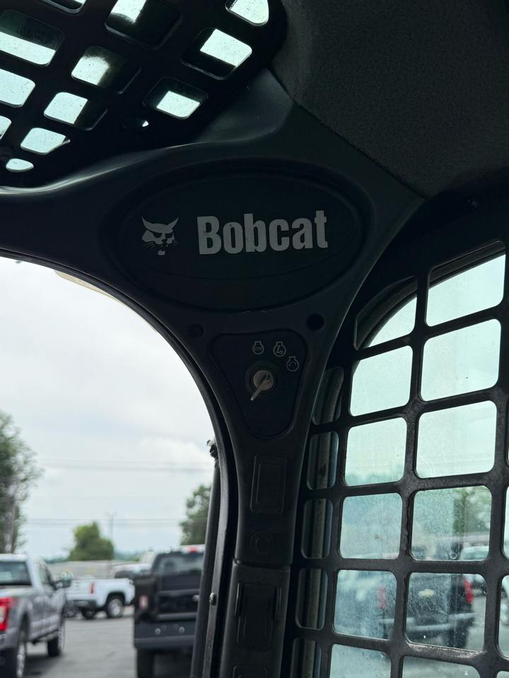 Bobcat 570  2015