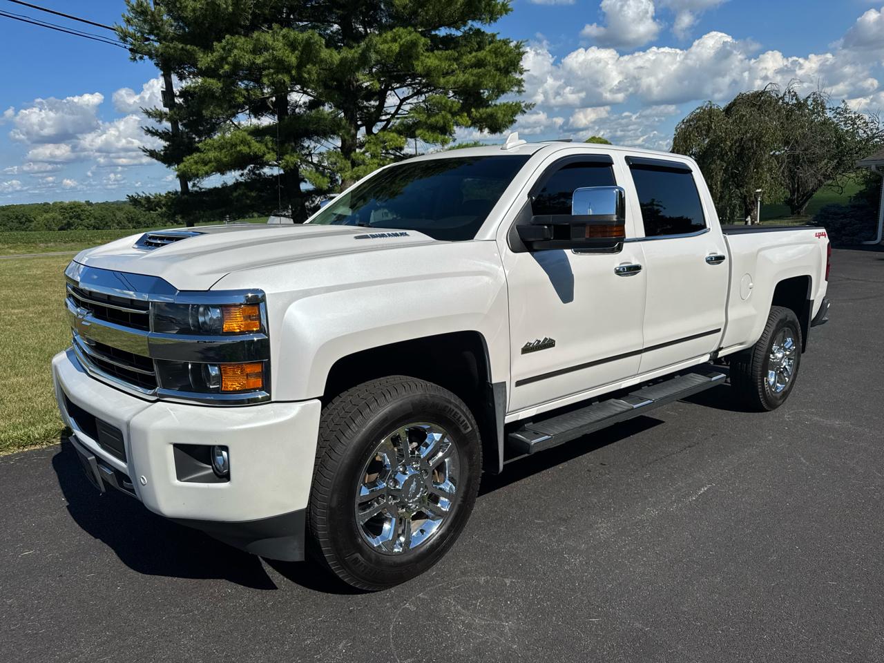 Chevrolet Silverado 2500HD 4WD Crew Cab 153.7" High Country 2019
