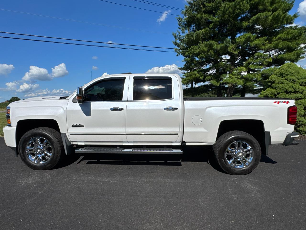Chevrolet Silverado 2500HD 4WD Crew Cab 153.7" High Country 2019