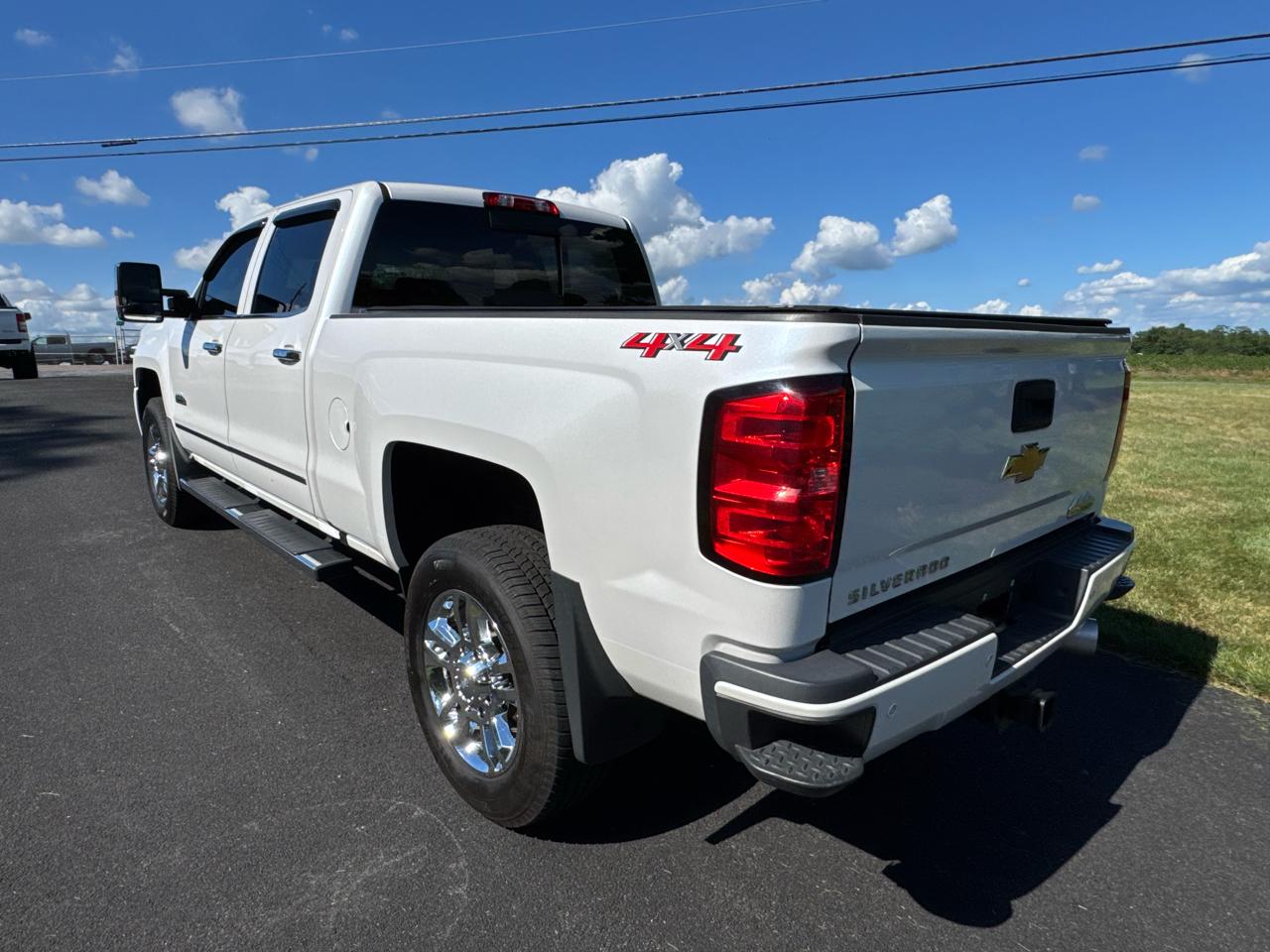 Chevrolet Silverado 2500HD 4WD Crew Cab 153.7" High Country 2019