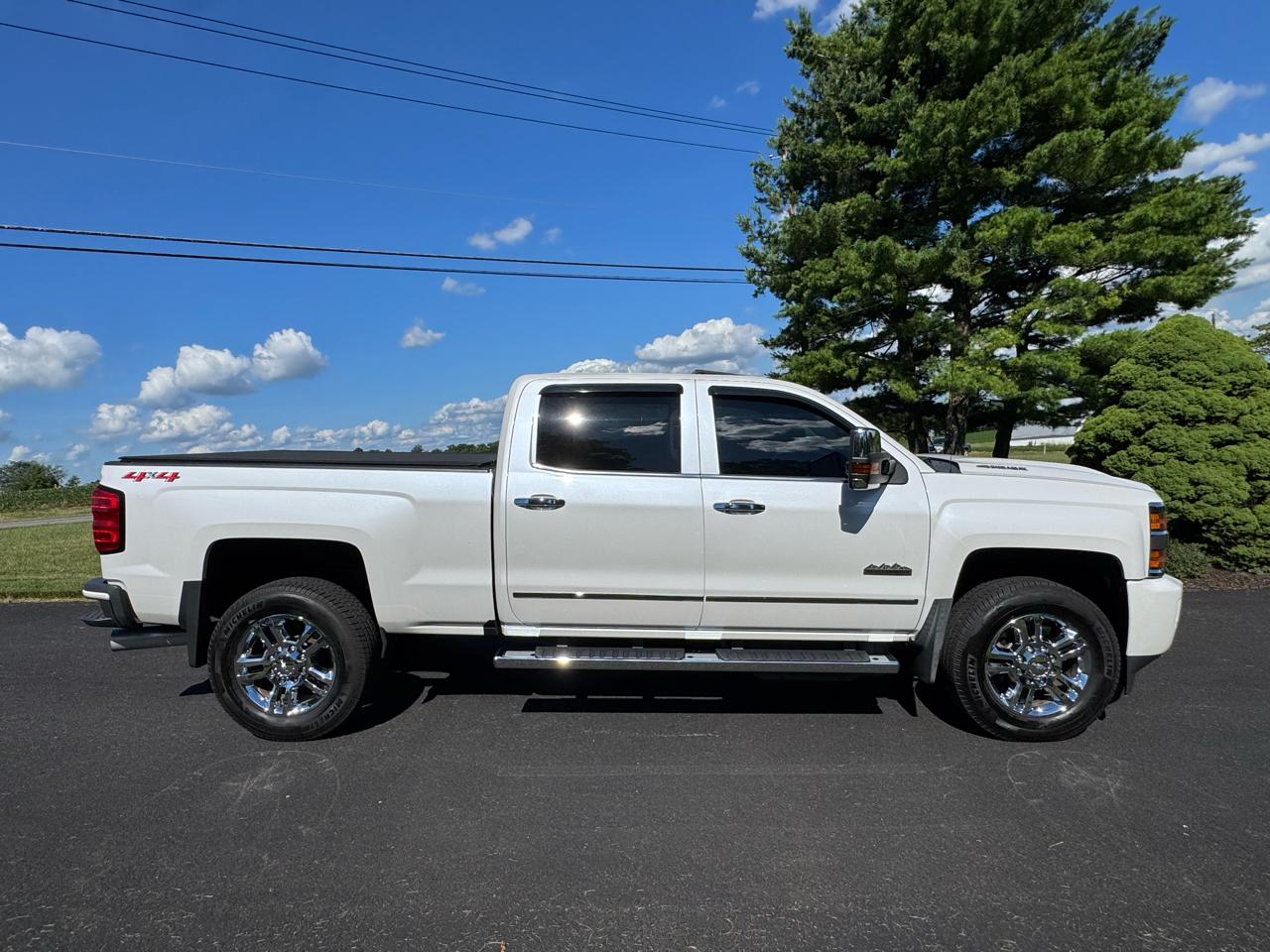 Chevrolet Silverado 2500HD 4WD Crew Cab 153.7" High Country 2019